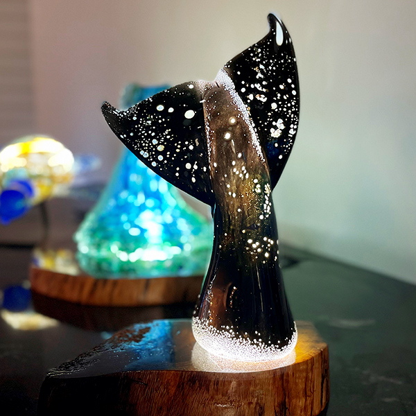 <p>X-Large Whale Tail <br>Dim: 12” tall x 7” wide x 3.75″ depth<br> Retail Price: $1,850.00<br>These are one-of-a-kind pieces. Pictured is the actual art you’ll receive</p>
